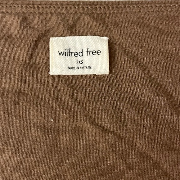 aritzia long sleeve top - Picture 2 of 2